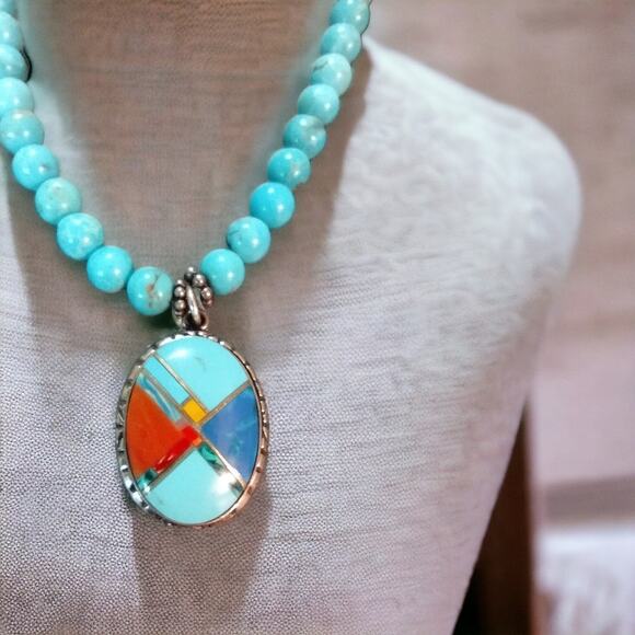 Turquoise and Sterling beaded necklace with pendant - Picture 7 of 8